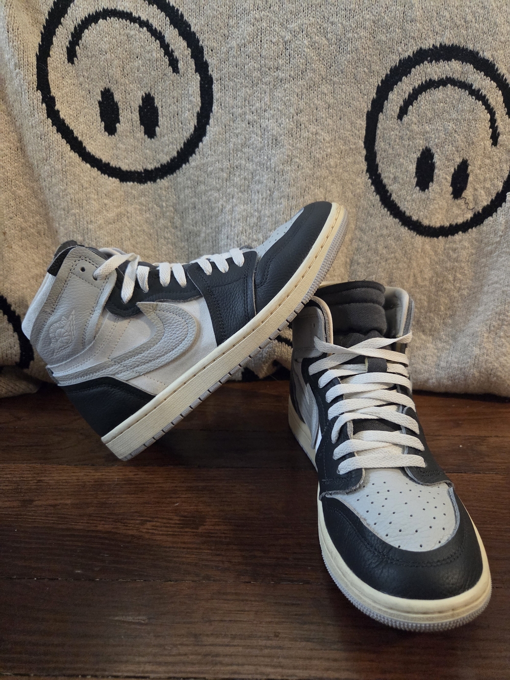 Air Jordan 1 High Method Make sneakers in white and gray